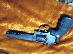 Пневматический револьвер SW B6