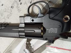 Пневматический револьвер SW B6