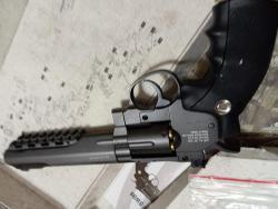 Пневматический револьвер SW B6