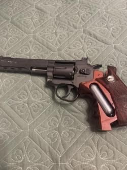 Пневматический револьвер Borner Super Sport 702 (3Дж, металл, с картриджами 6шт) кал.4.5 м