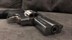Пневматический револьвер Dan Wesson 715 2,5