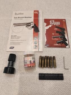 Пневматический револьвер Dann Wesson 8
