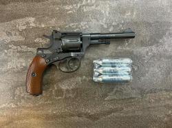 Пневматический револьвер Gletcher NGT A Silver 6 мм (Глетчер Наган, страйкбол, CO2)