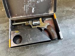 Пневматический револьвер Gletcher NGT F Silver 4,5 мм (Глетчер Наган, никель)