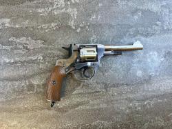 [ПРОДАНО]  Пневматический револьвер Gletcher NGT F Silver 4,5 мм (Глетчер Наган, никель)