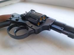 Пневматический револьвер Gletcher NGT Наган