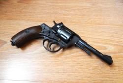 Пневматический револьвер Наган NGT RF Пулевой, от Gletcher. С комплектом. В идеале. Новый.