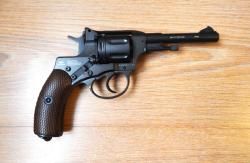 Пневматический револьвер Наган NGT RF Пулевой, от Gletcher. С комплектом. В идеале. Новый.