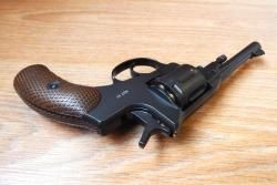 Пневматический револьвер Наган NGT RF Пулевой, от Gletcher. С комплектом. В идеале. Новый.