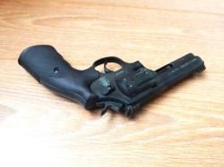 Пневматический револьвер Umarex Smith & Wesson 586 4 (S&W). Германия, с комплектом. В идеа