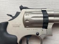 Пневматический револьвер Umarex Smith & Wesson 686 6” Nickel
