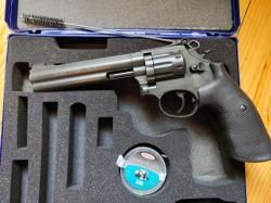 Пневматический револьвер Umarex Smith and Wesson 586 (S&W)