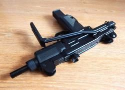 Пневматический UZM от Gletcher с шикарным комплектом. Новый в идеале. Blowback.