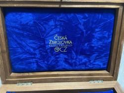 Подарочная шкатулка для пистолета Cezka Zbrojovka