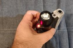 Подствольный фонарь лцу