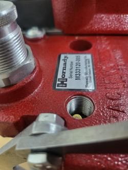 Пресс для снаряжения гладкоствольных патронов 12 кал Hornady 366 Auto Progressive