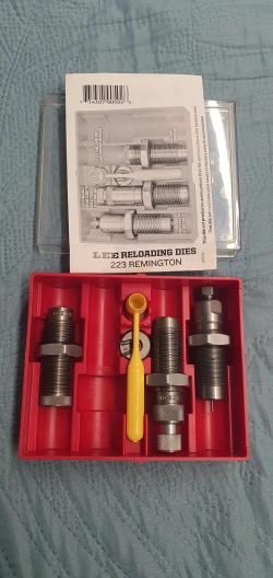 пресс lee, hornady , матрицы lee 308,30-06,223,9-19,32 smitt, триклер hornady ,весы lyman