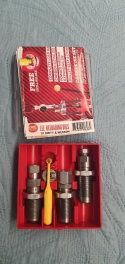 пресс lee, hornady , матрицы lee 308,30-06,223,9-19,32 smitt, триклер hornady ,весы lyman
