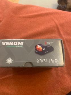 Прицел коллиматорный Vortex Venom Red Dot