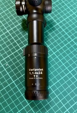 Прицел оптический Carl Zeiss Victory Varipoint 1,1-4*24 FFP T* + Кронштейн Blaser