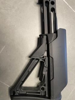 приклад MAGPUL