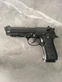 Продам Beretta 92 KWC