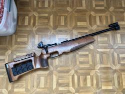 продам ОРИГНАЛЬНУЮ БИАТЛОННУЮ  винтовку БИ 7-2-КО   