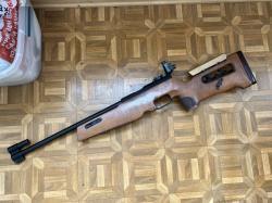 продам ОРИГНАЛЬНУЮ БИАТЛОННУЮ  винтовку БИ 7-2-КО   