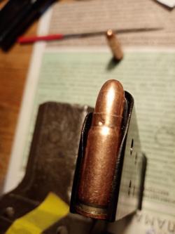 Продам иагазин ТТ  + 8 макетов патронов. 