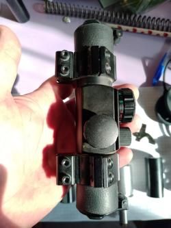 Продам коллиматорный прицел Вектор оптикс.