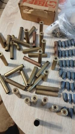 Продам латунные гильзы .пули 32 калибра