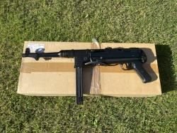 MP 40 от японской фирмы Marushin . 
