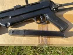 MP 40 от японской фирмы Marushin . 