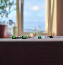 Продам оптоволоконные (световозвращающие) мушки.Для охоты и спорта.