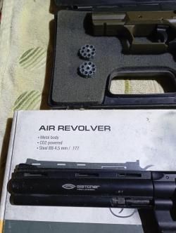 Продам Писталеты