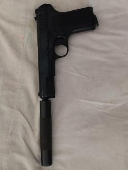 Продам пистолет пневматический газобаллонный 4.5 мм МР-656К Baikal во Владивостоке