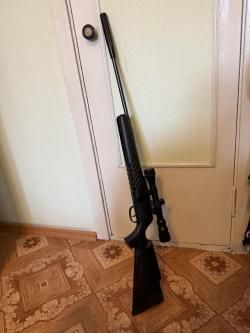 Продам Пневматическую Винтовку Crosman V8