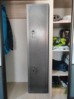 Продам сейф для оружия и амуницию 