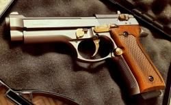 Продам сигнальный пистолет Beretta 92fs от турецкой фирмы blow