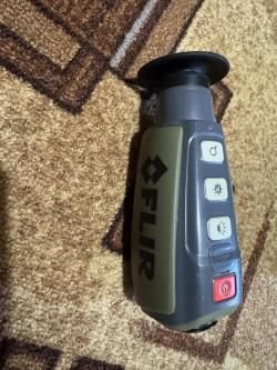 Продам тепловизор (тепловизионный монокуляр) Flir
