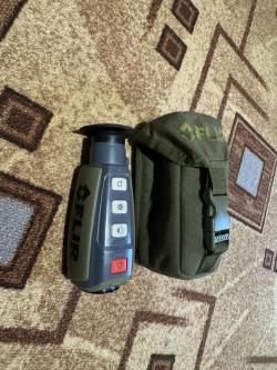 Продам тепловизор (тепловизионный монокуляр) Flir