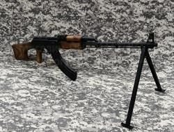 Пулемет охолощенный "Молот Оружие" ВПО-926 кал.7.62х39 blank., в деревянном обвесе