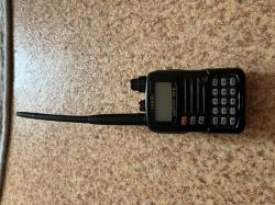 Радиостанция Yaesu VX-6R