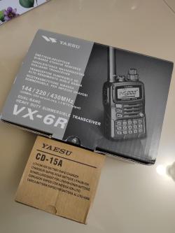 Радиостанция Yaesu VX 6R