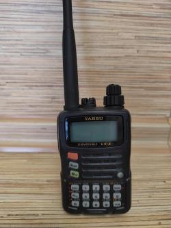 Радиостанция Yaesu VX 6R