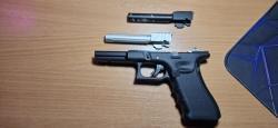 Страйкбольный WE Glock17 gen4 + рама в сборе без затвора и 2 внешних стволика