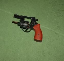 Револьвер "Айсберг" газовый