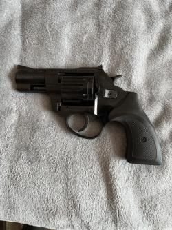 Револьвер Бульдог. Курс 