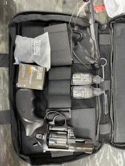 Револьвер Бульдог