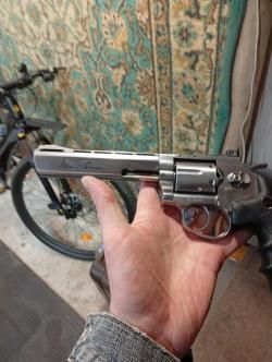 Револьвер dan weson оригинал в идеале